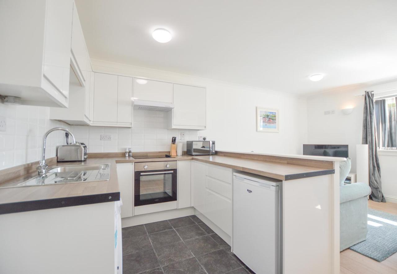 No 8 Westbay Apartment 오반 외부 사진