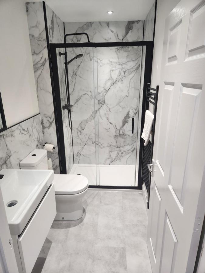 No 8 Westbay Apartment 오반 외부 사진